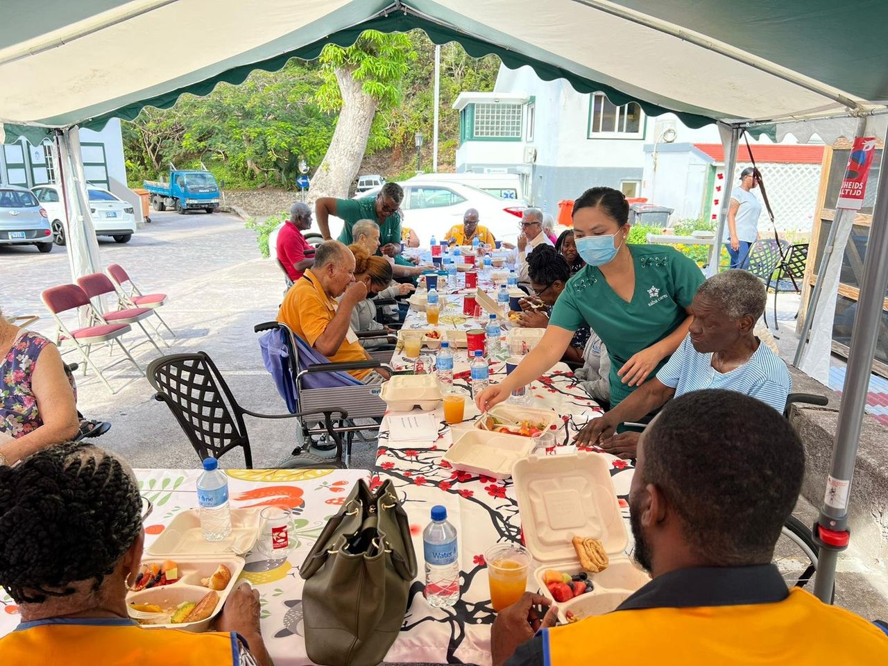 Old Age Home Freedom Meal, Saba